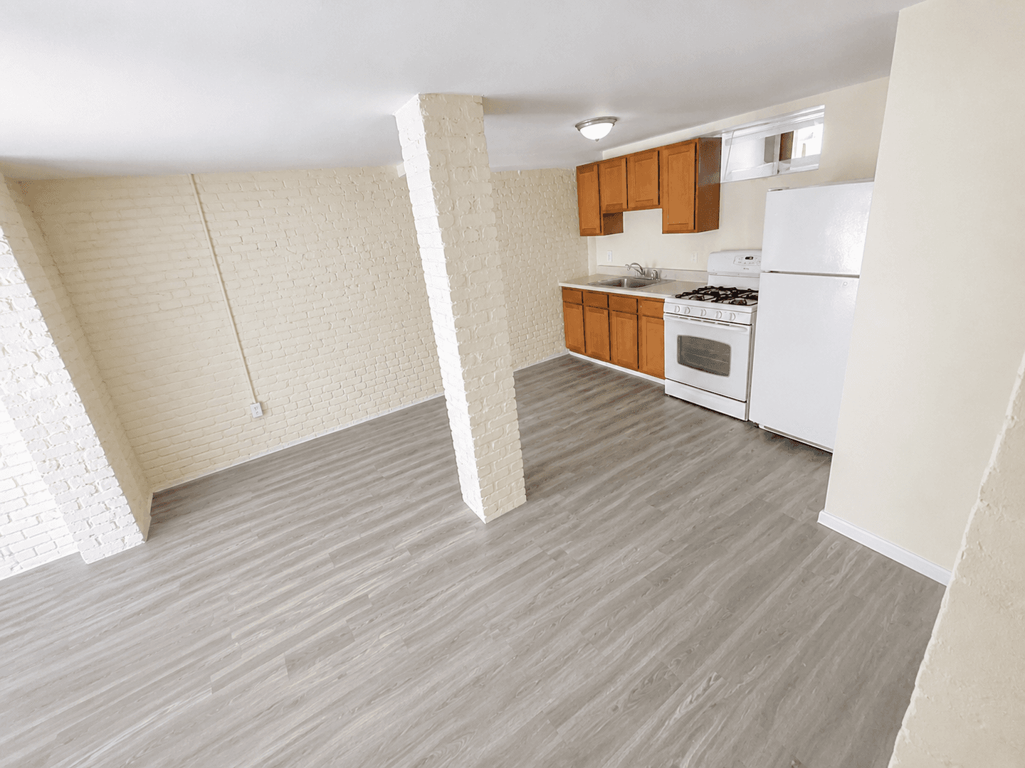 Waterbury Apartment: 125 Hillside Ave
