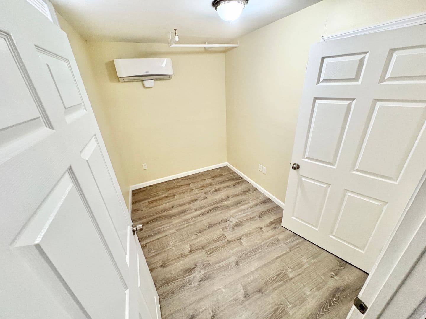 Waterbury Apartment: 133 West Main St