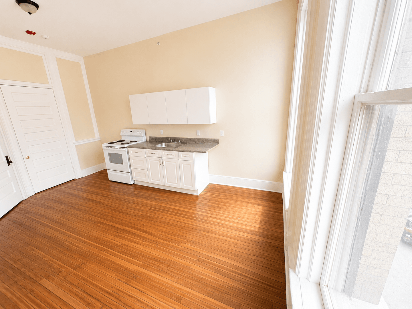 Waterbury Apartment: 105 Bank St