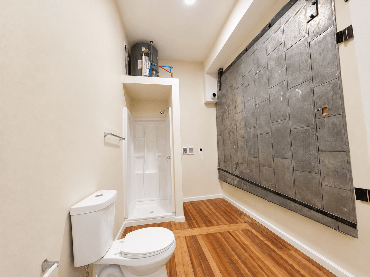 Waterbury Apartment: 105 Bank St