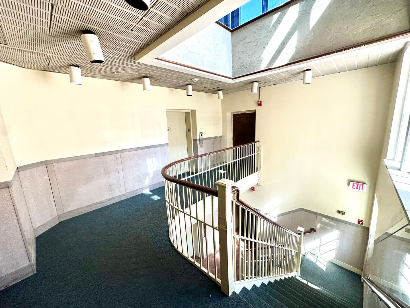 Waterbury Apartment: 133 West Main St