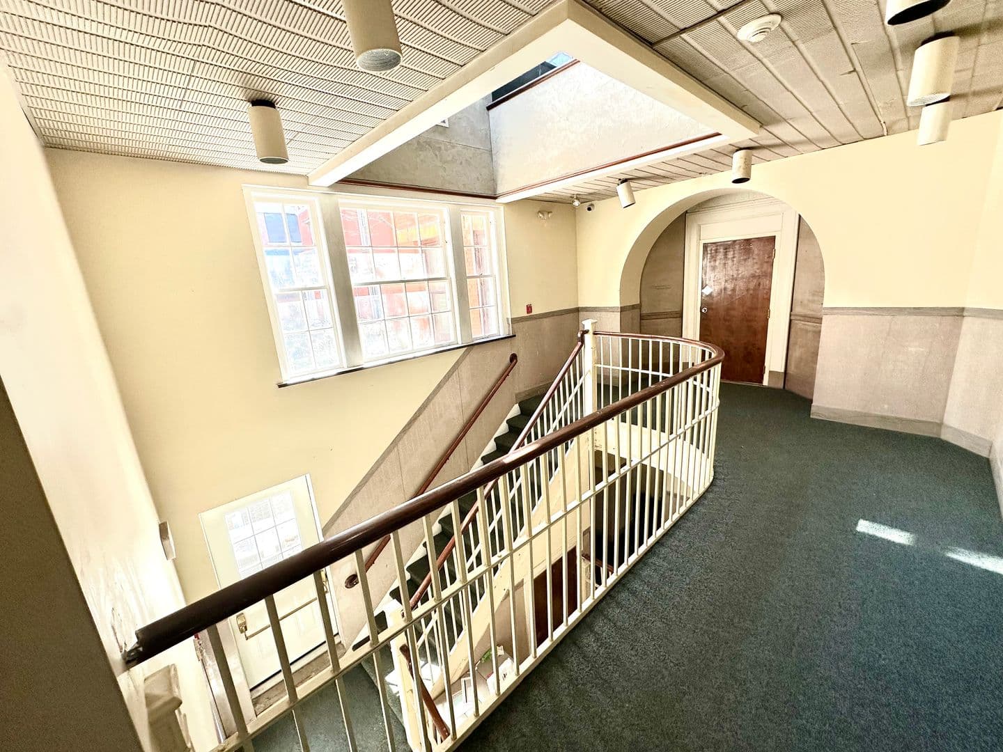 Waterbury Apartment: 133 West Main St