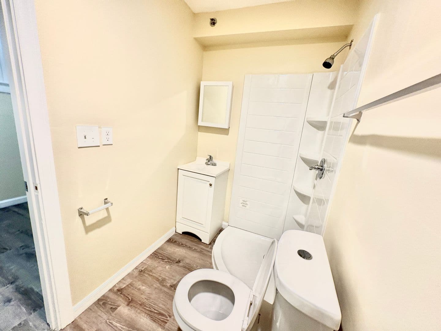 Waterbury Apartment: 133 West Main St