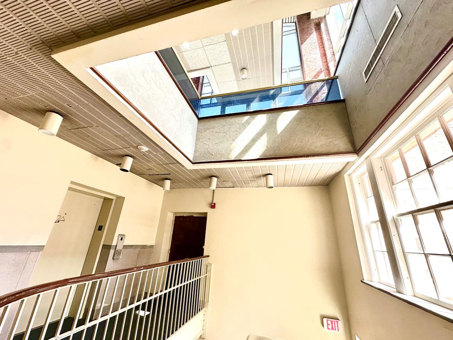Waterbury Apartment: 133 West Main St