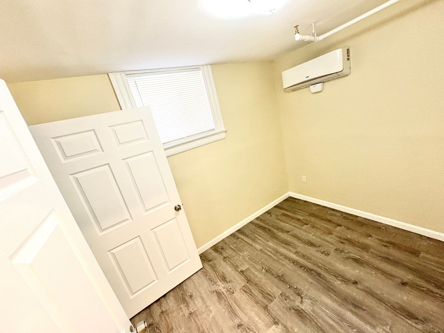 Waterbury Apartment: 133 West Main St