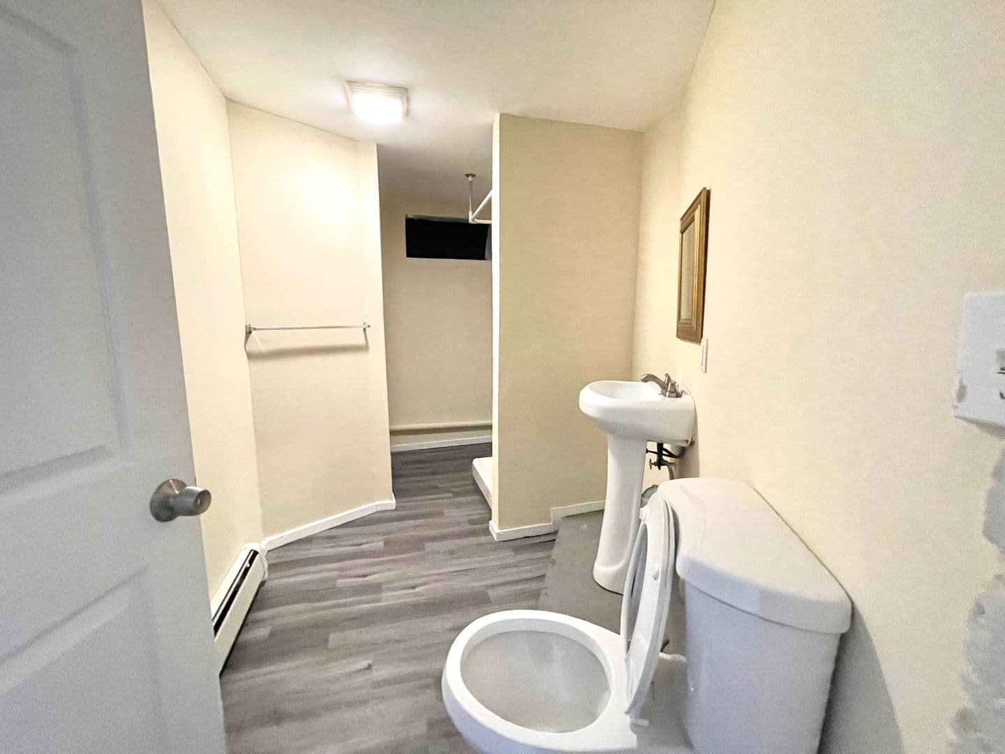 Waterbury Apartment: 125 Hillside Ave
