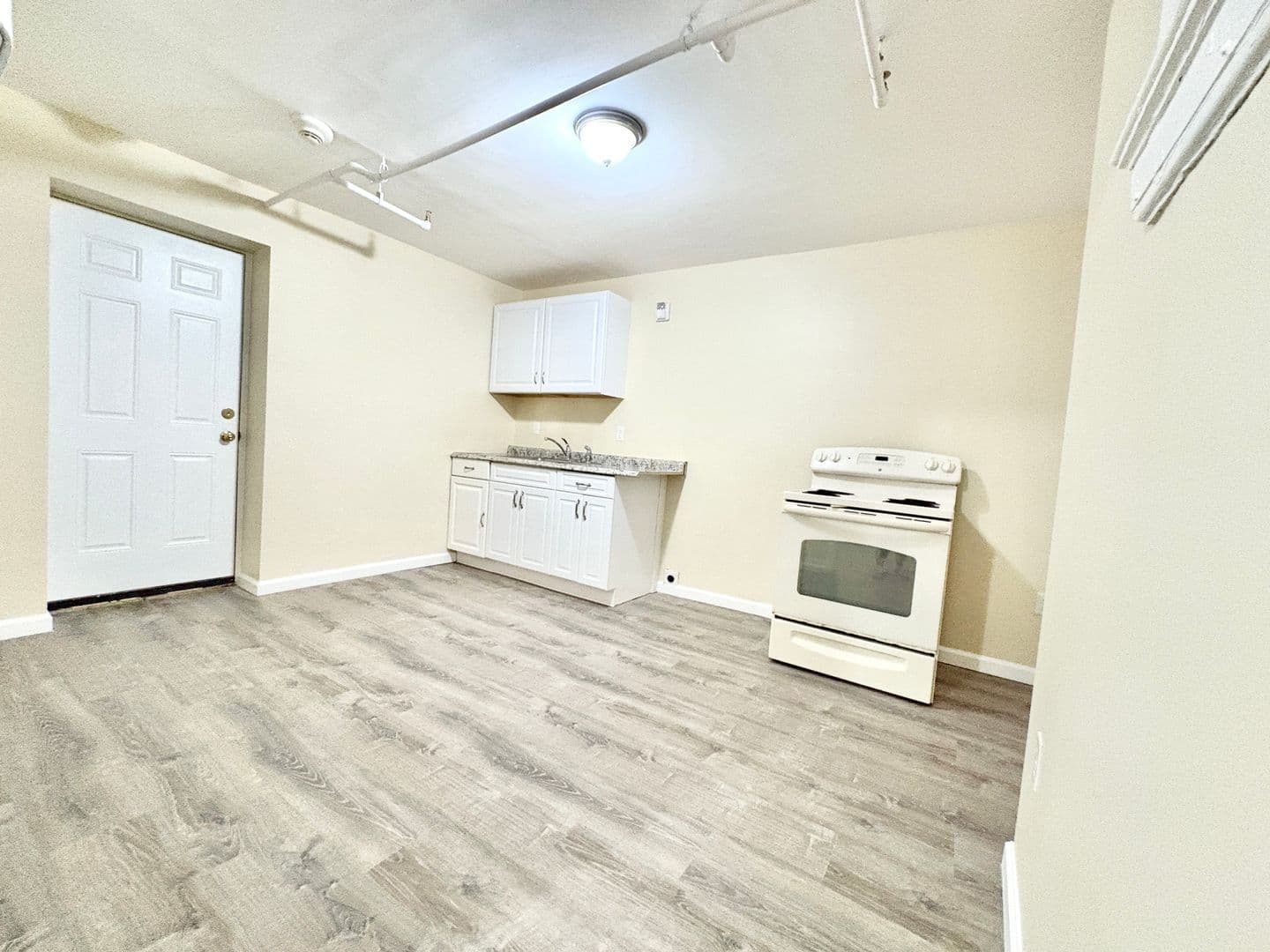 Waterbury Apartment: 133 West Main St