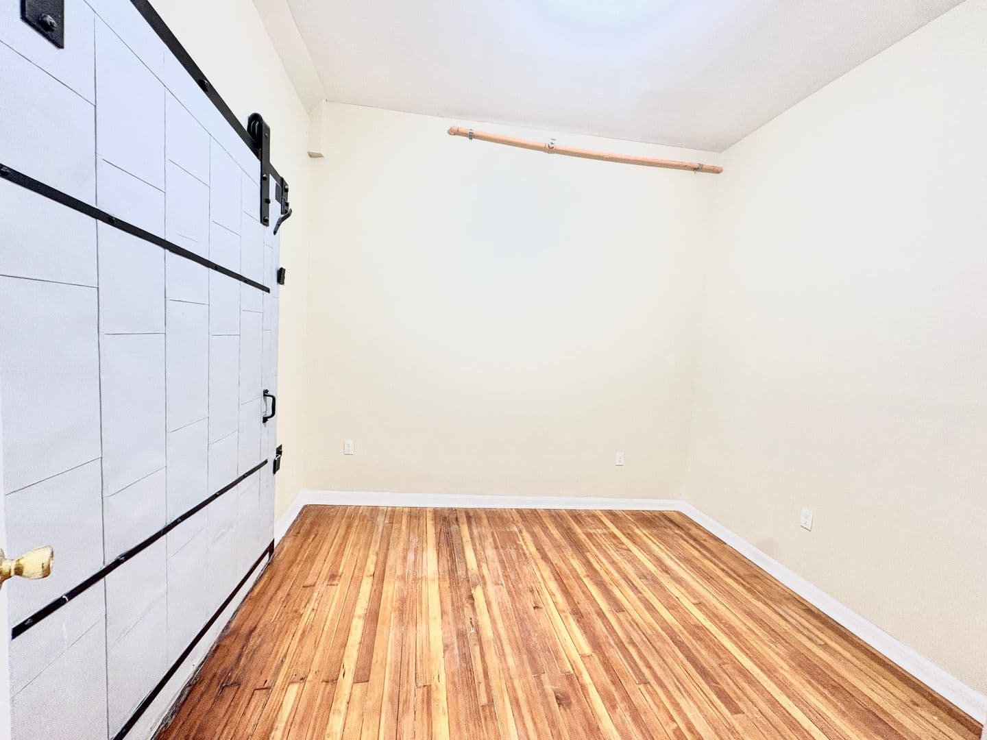 Waterbury Apartment: 105 Bank St