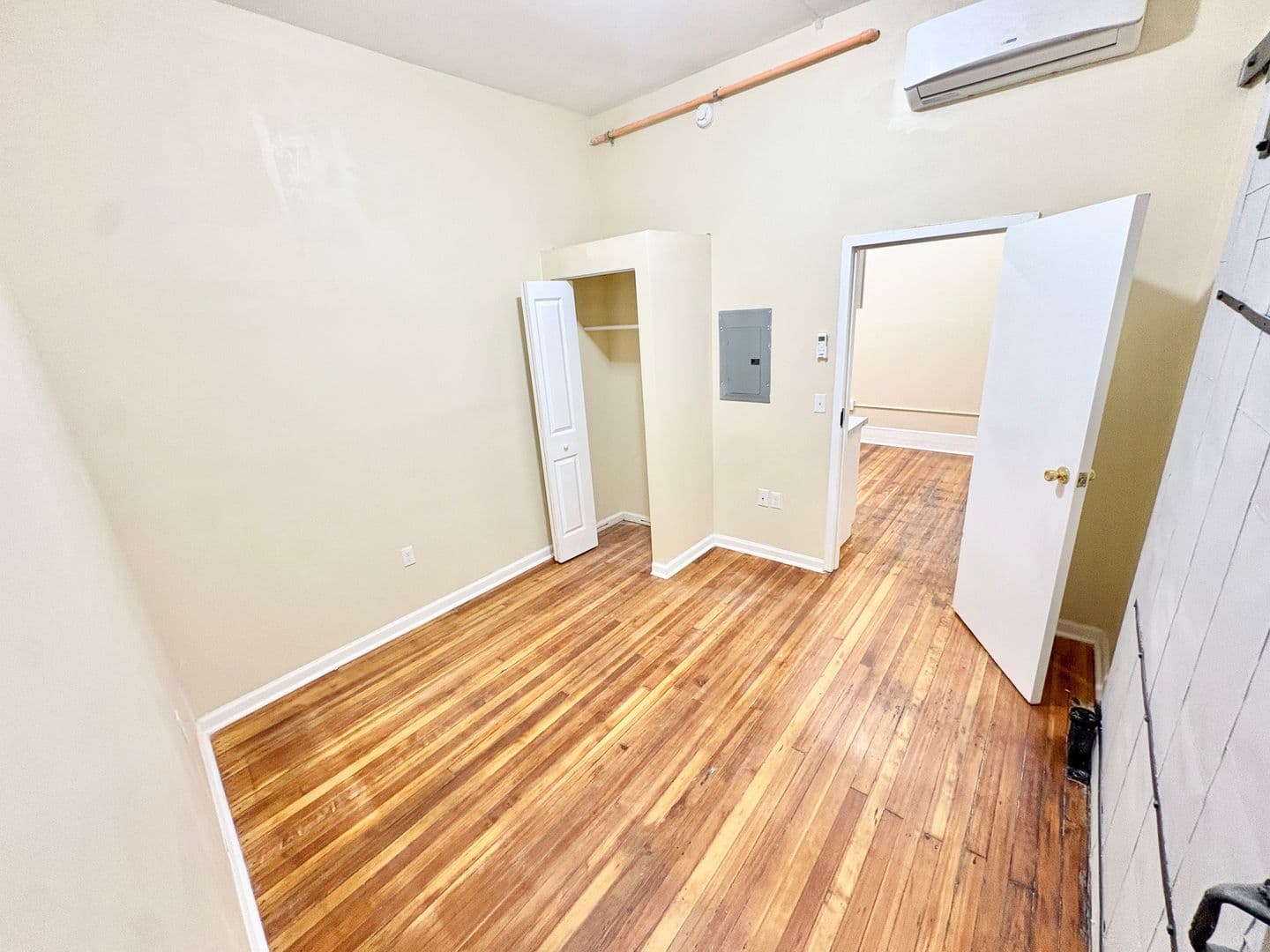 Waterbury Apartment: 105 Bank St