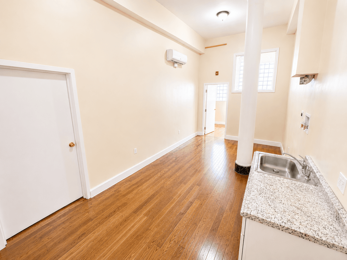 Waterbury Apartment: 105 Bank St