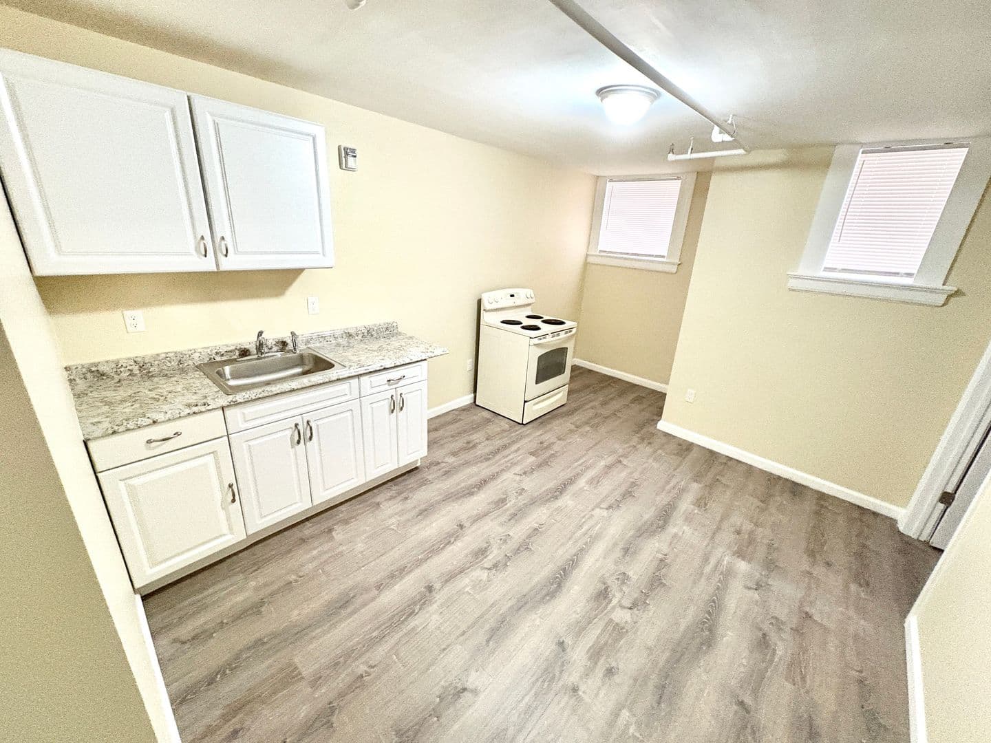Waterbury Apartment: 133 West Main St