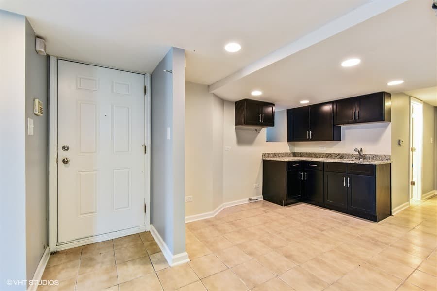 Chicago Apartment: 6610 S. Rhodes Ave.
