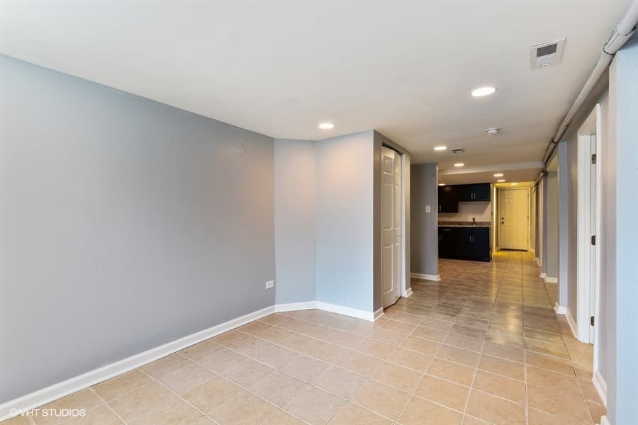 Chicago Apartment: 6610 S. Rhodes Ave.