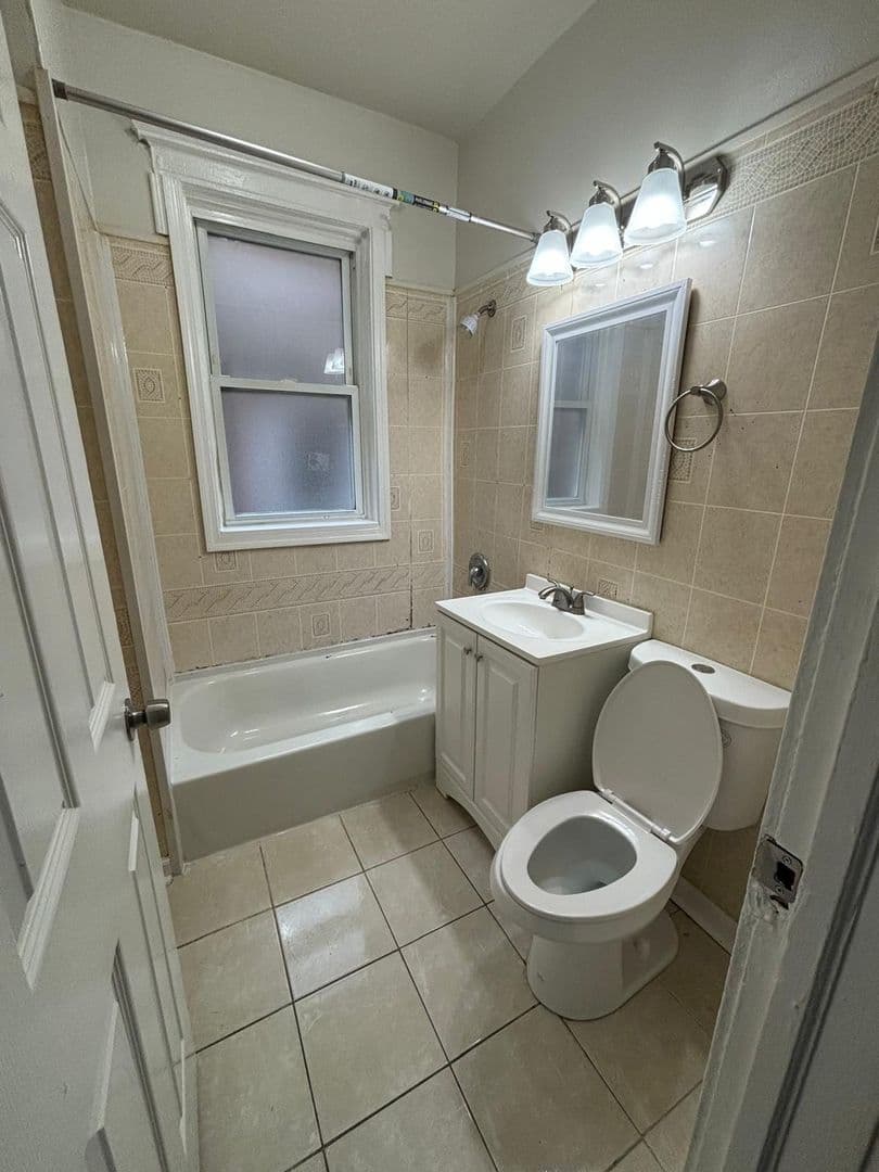 Chicago House: 1446 E. 69th Pl.
