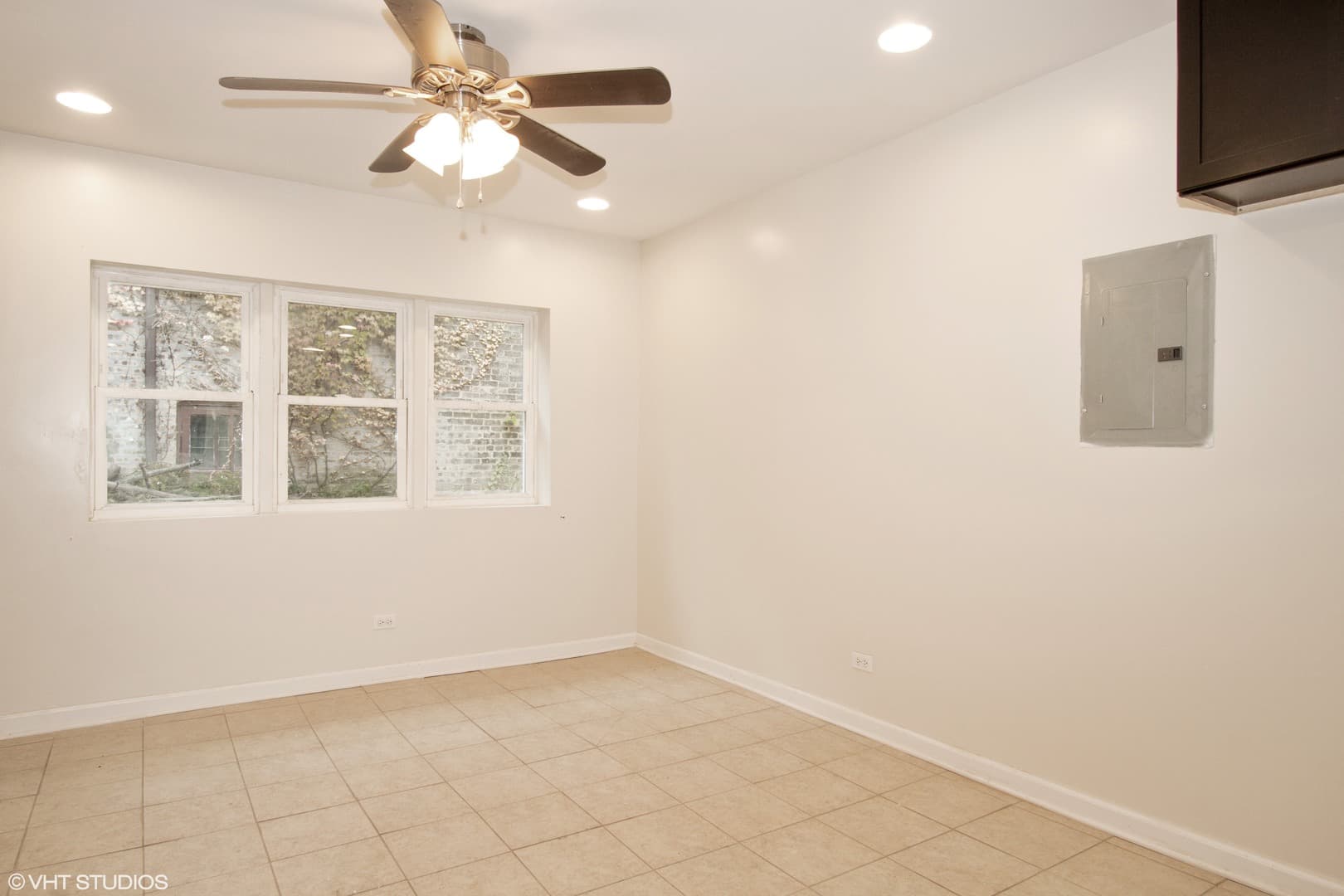 Chicago House: 8050 S. Saginaw Ave.