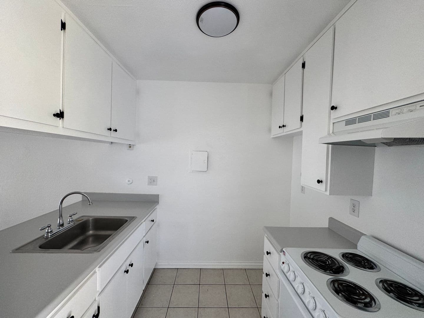 Bakersfield Apartment: 1101 Oleander Ave