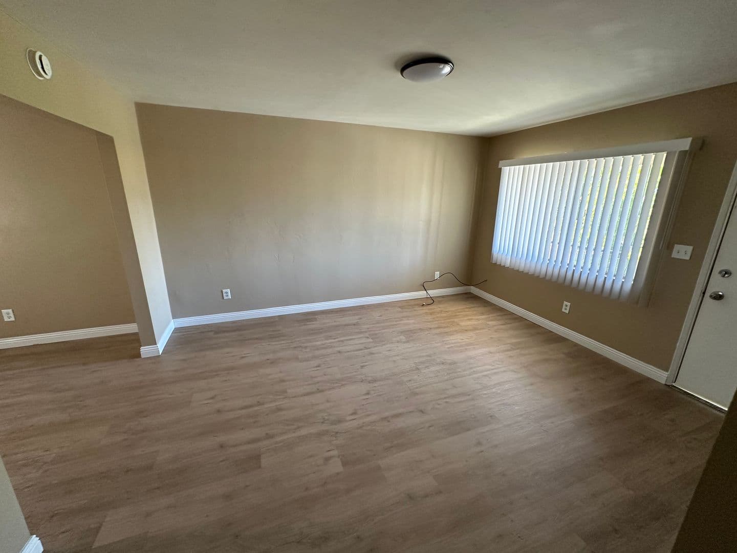 Bakersfield Apartment: 2601 Bishop Dr