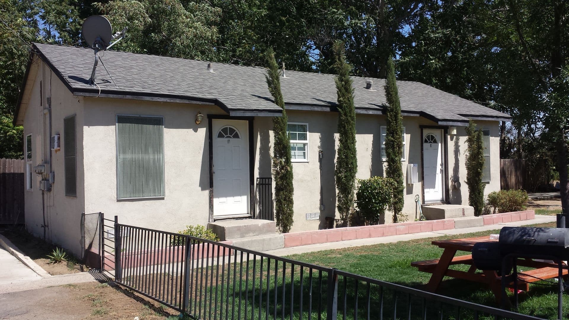 Bakersfield Apartment: 313-315 Beardsley Ave