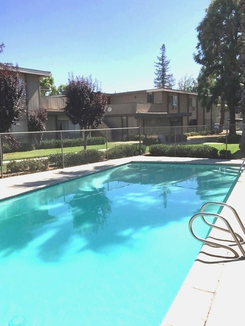 Bakersfield Apartment: 1101 Oleander Ave