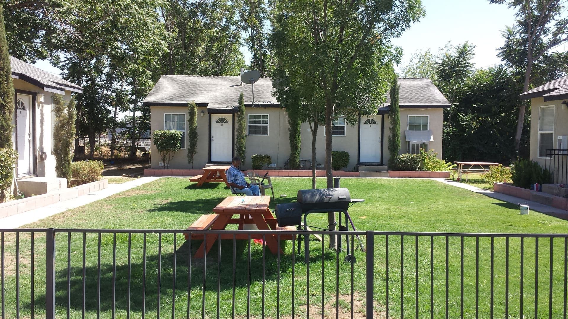 Bakersfield Apartment: 313-315 Beardsley Ave