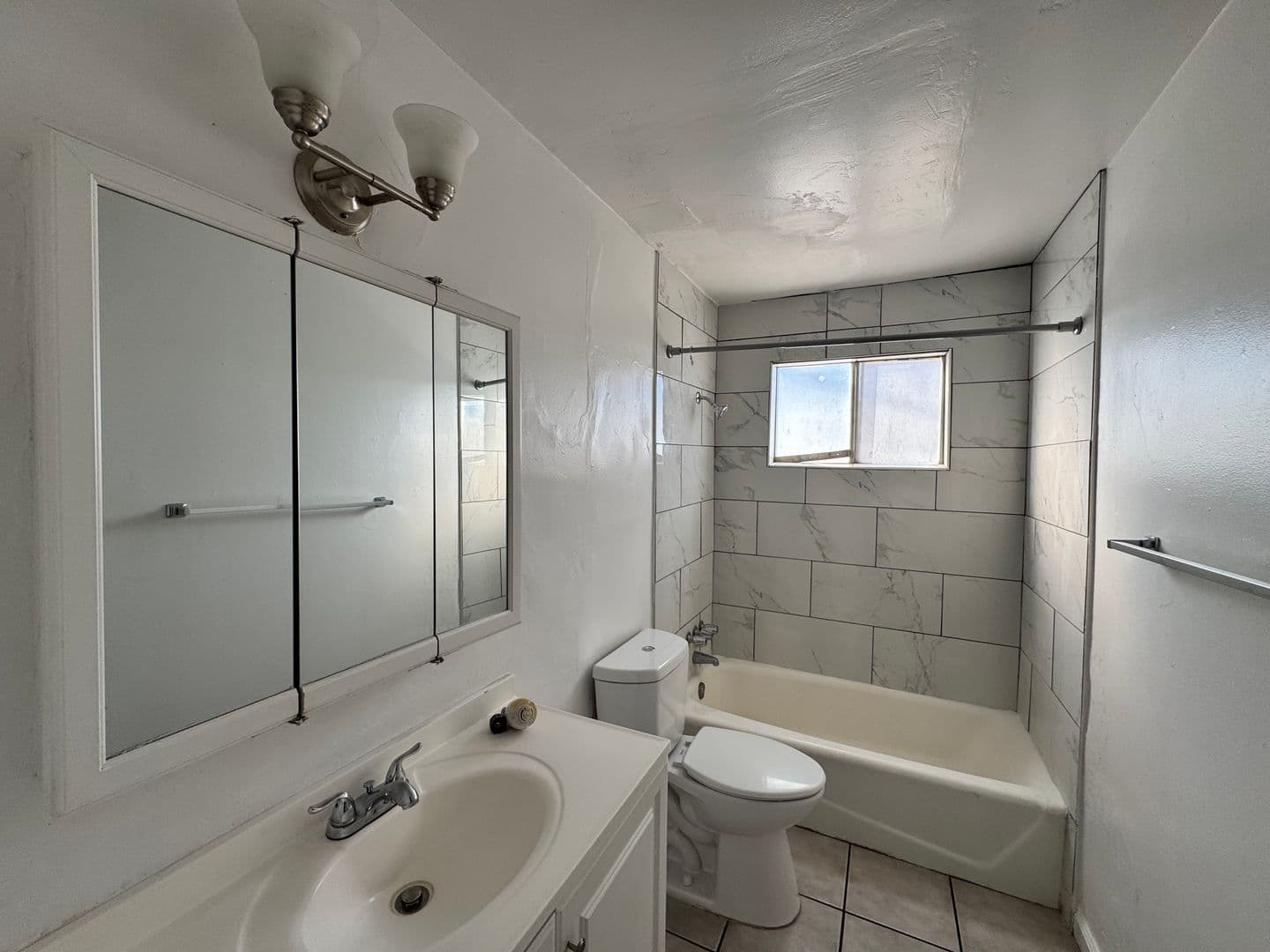 Bakersfield Apartment: 2801 South H St