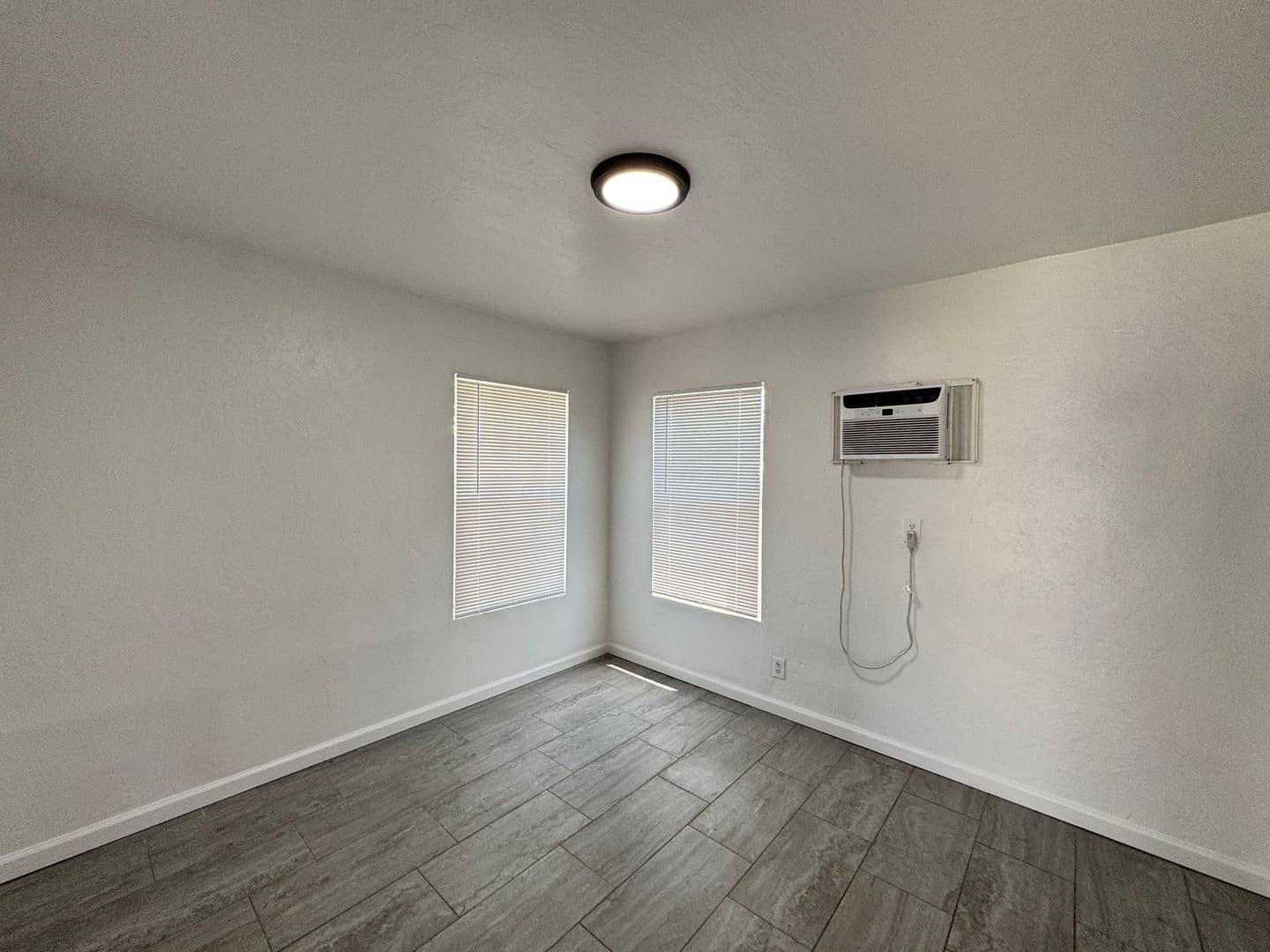 Bakersfield Apartment: 313-315 Beardsley Ave