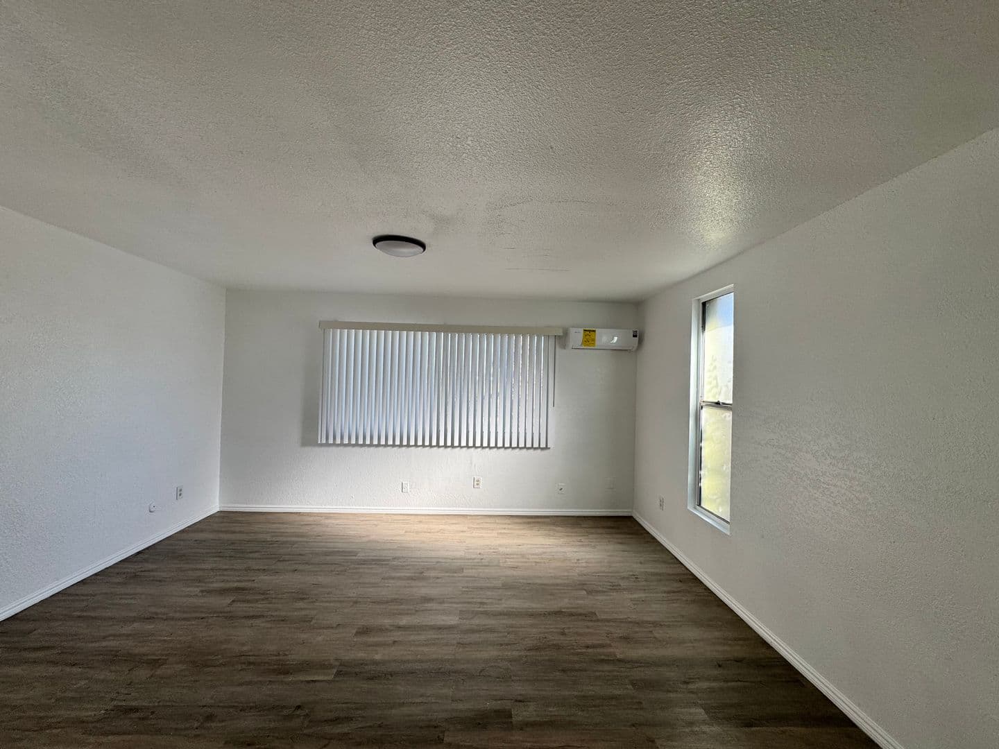 Bakersfield Apartment: 1101 Oleander Ave
