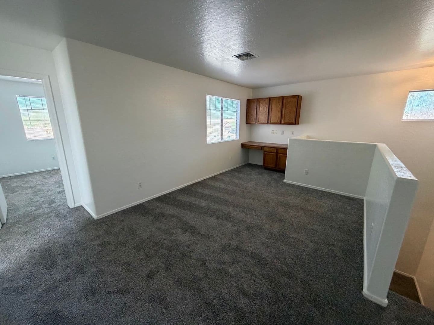 Goodyear House: 16005 W Larkspur Dr