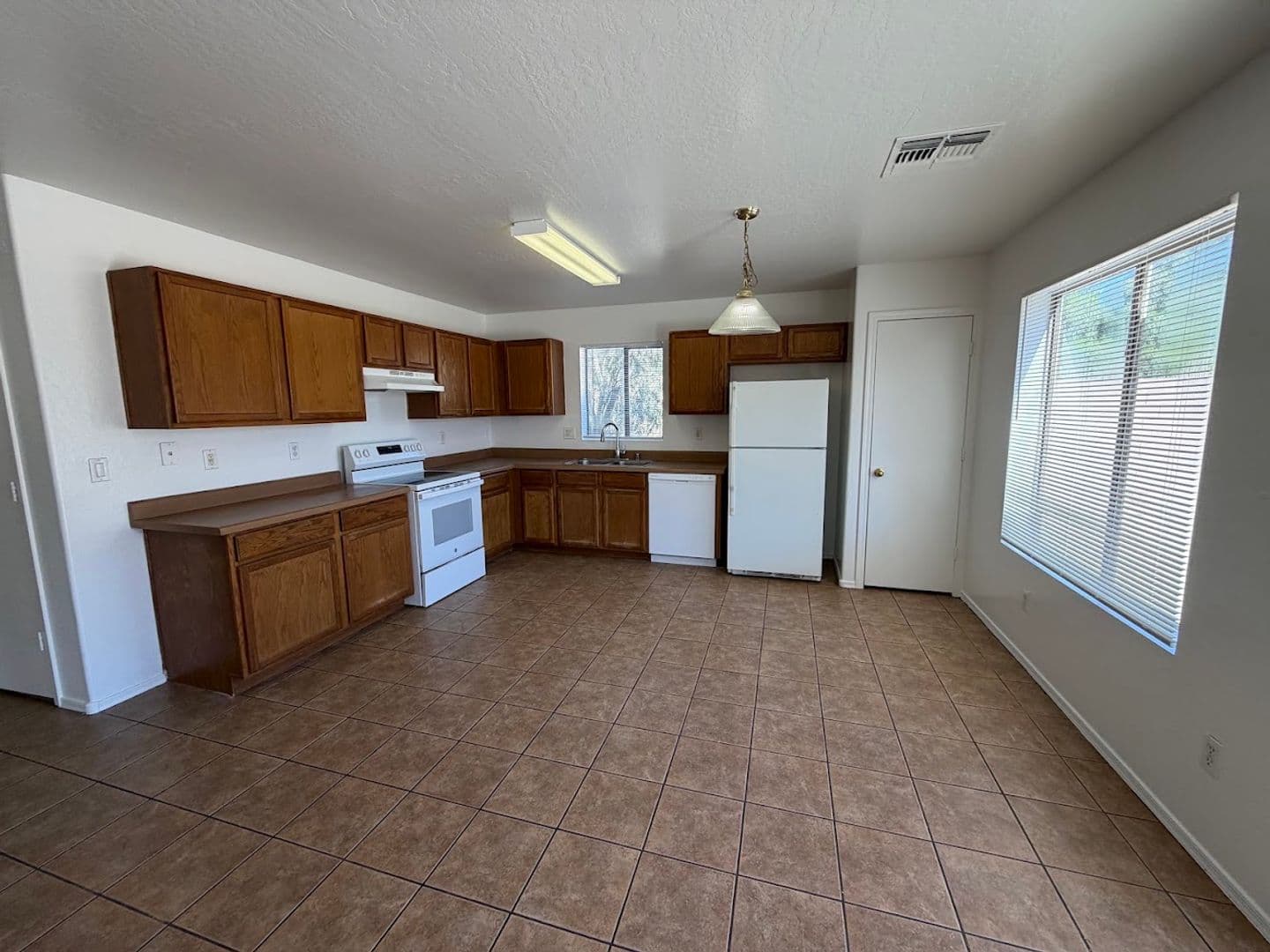 Goodyear House: 16005 W Larkspur Dr