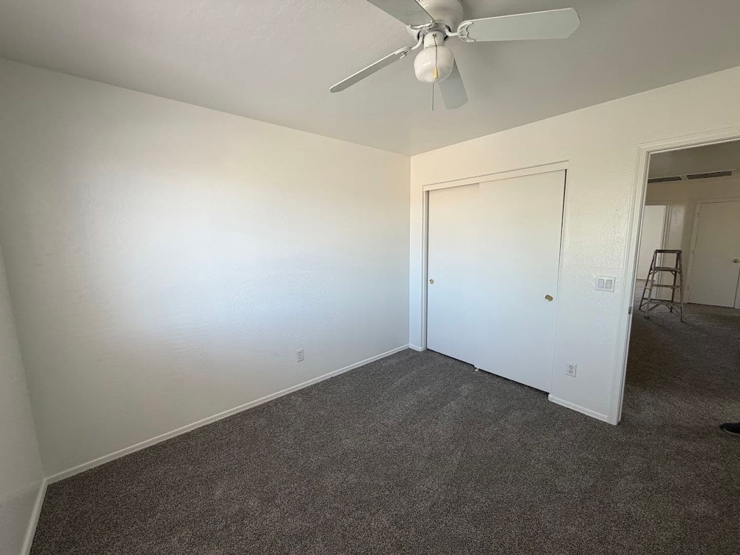 Goodyear House: 16005 W Larkspur Dr