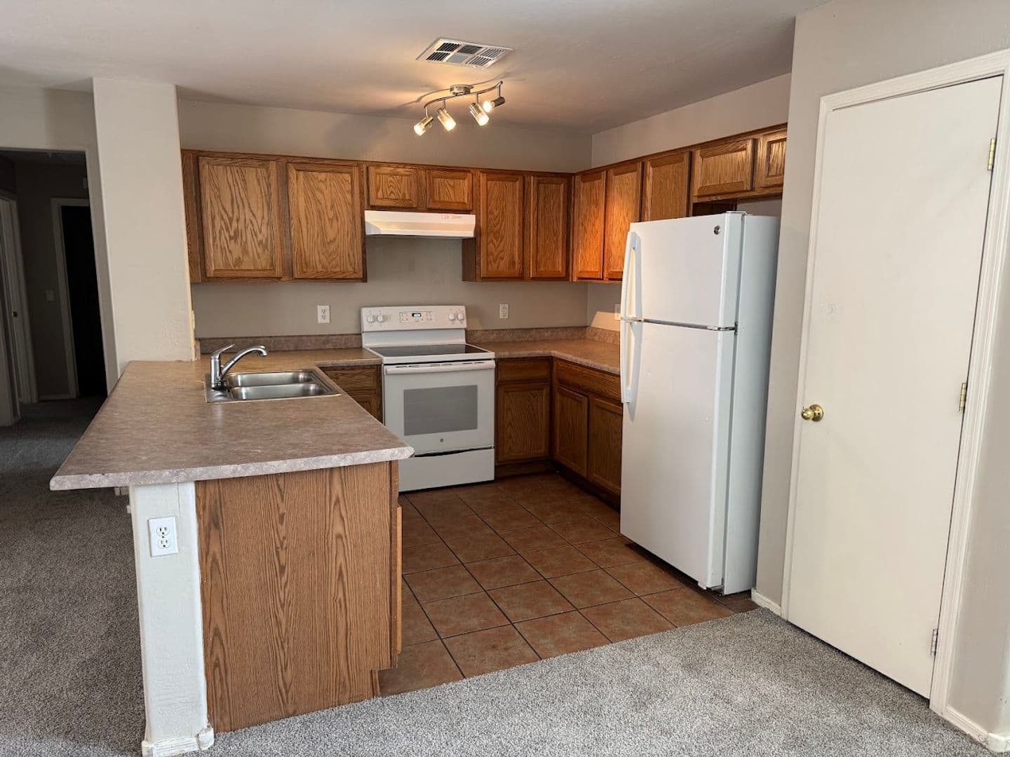 Buckeye House: 1572 S 220th Ln