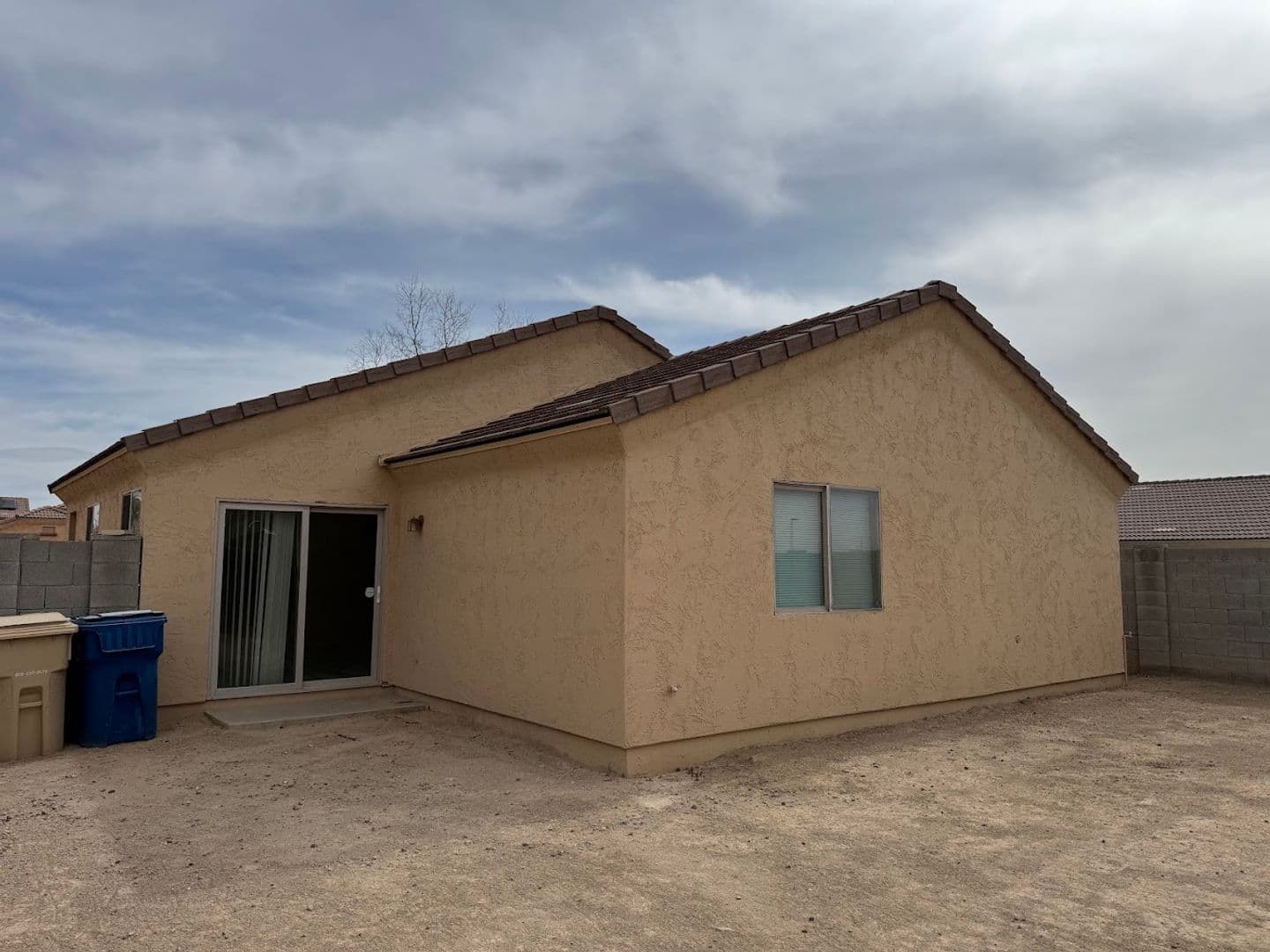 Buckeye House: 1572 S 220th Ln