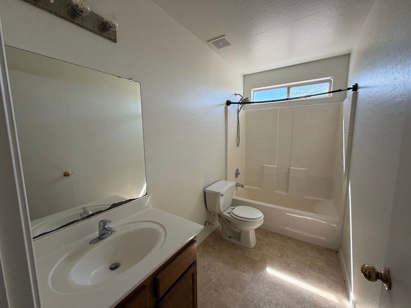 Goodyear House: 16005 W Larkspur Dr