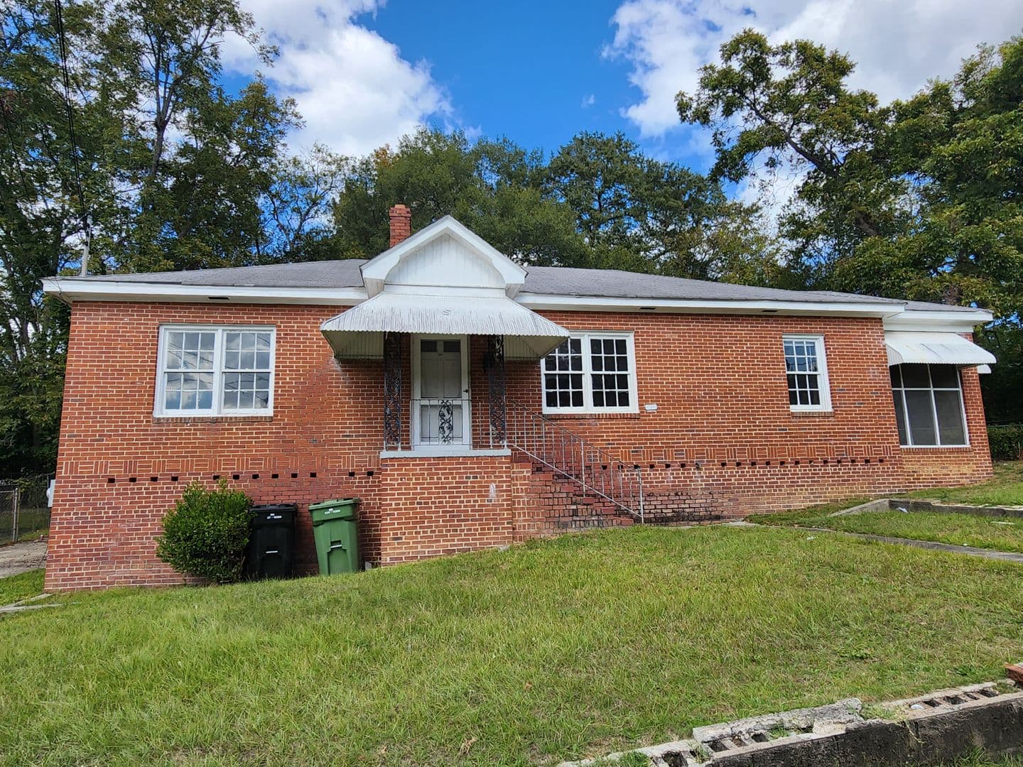 Columbus House: 2939 Hood Street