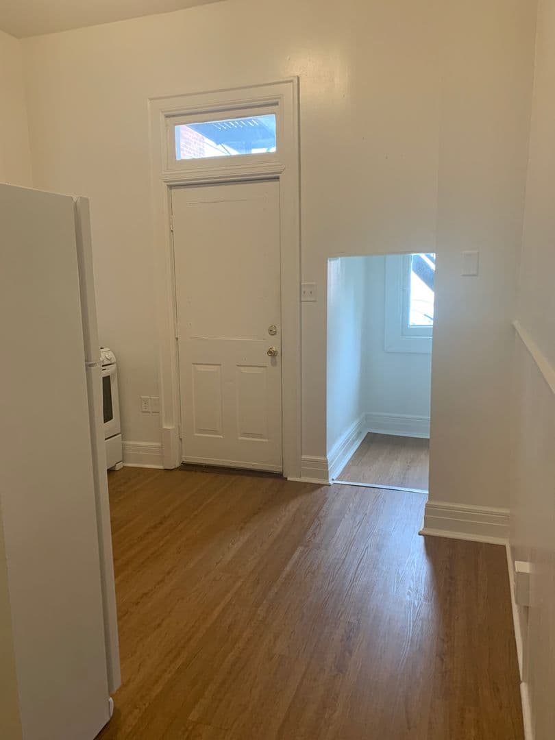 York House: 43 E Philadelphia St Apt 1 Rear