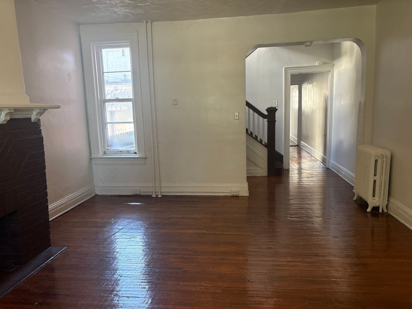 York House: 419 Lindberg Ave