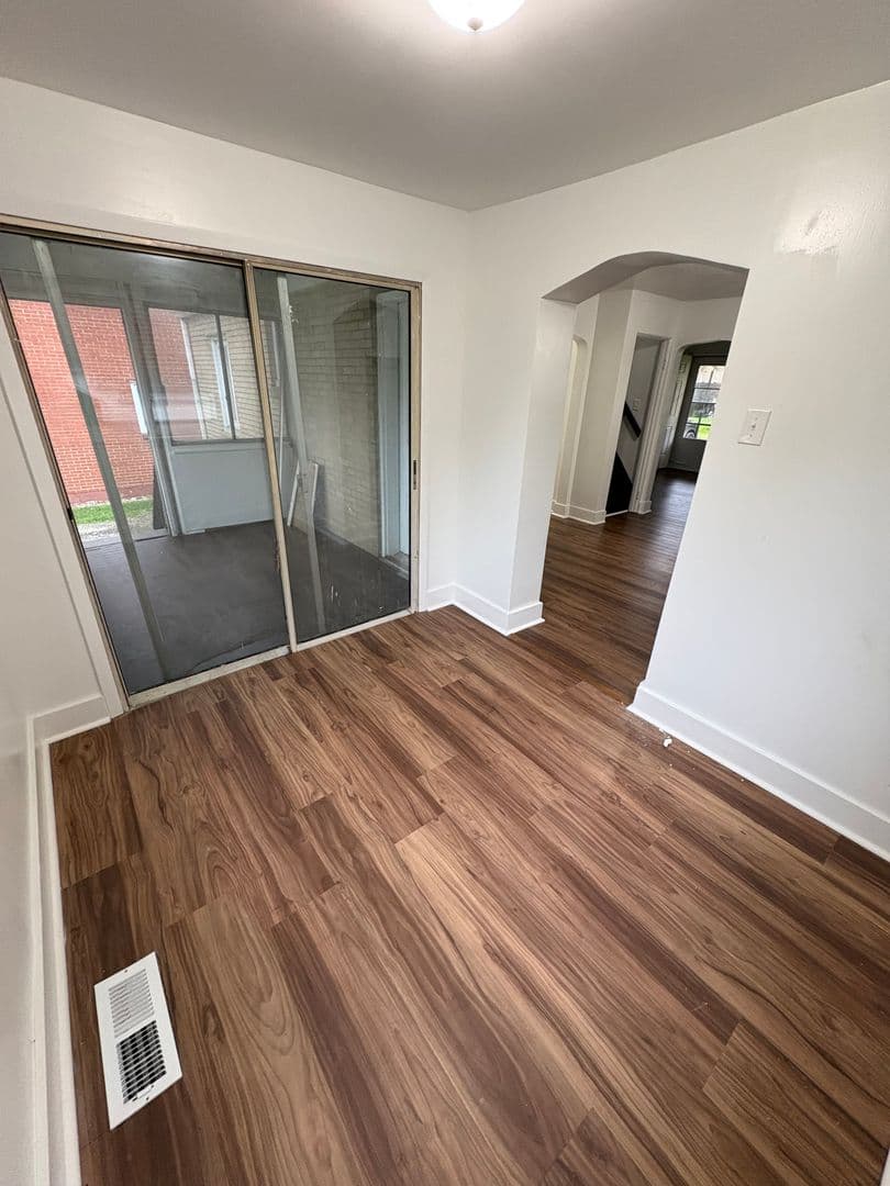 Clairton House: 1304 Decker St