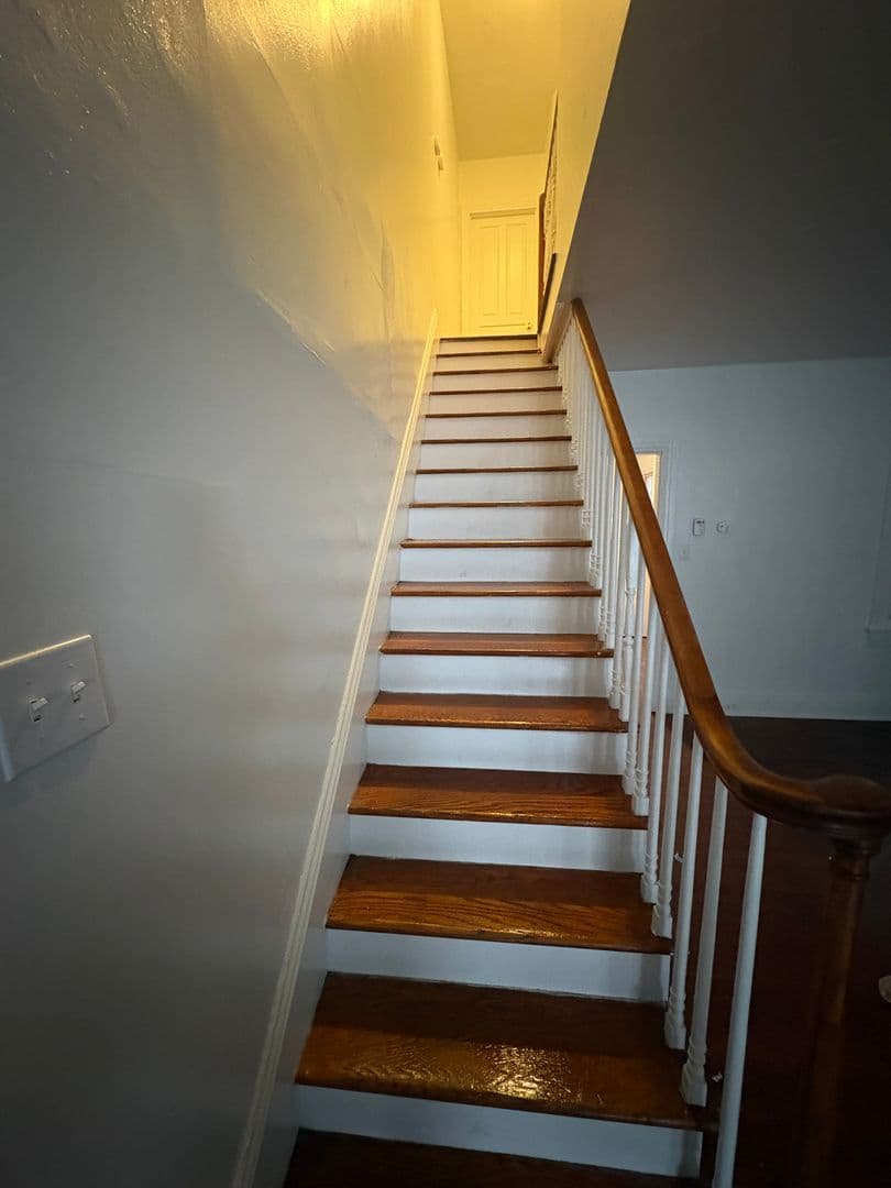 York House: 618 W Princess St,