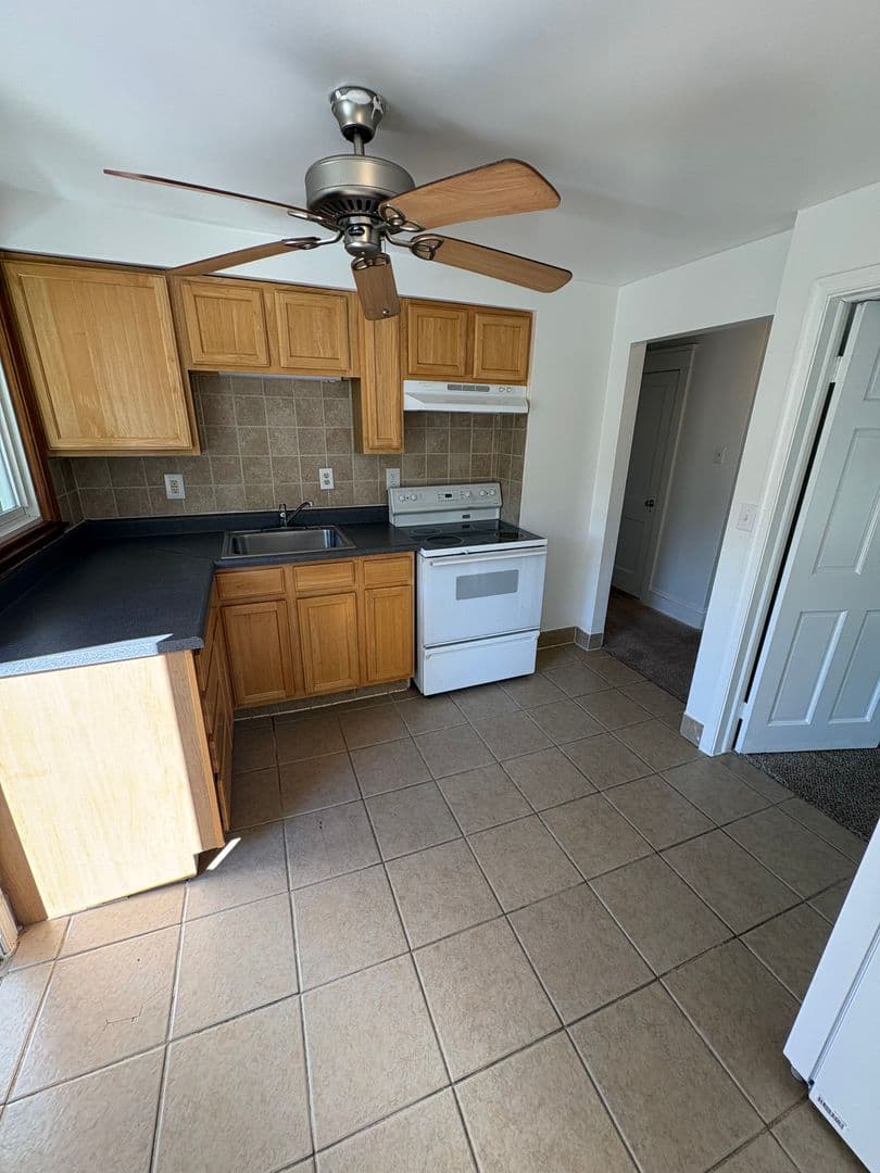 South Williamsport House: 362 Fisher St Unit 3R