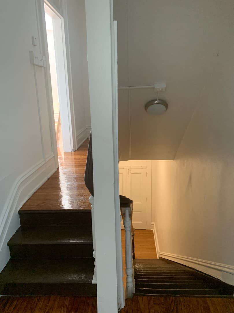 York House: 233 E Philadelphia St Apt 2,