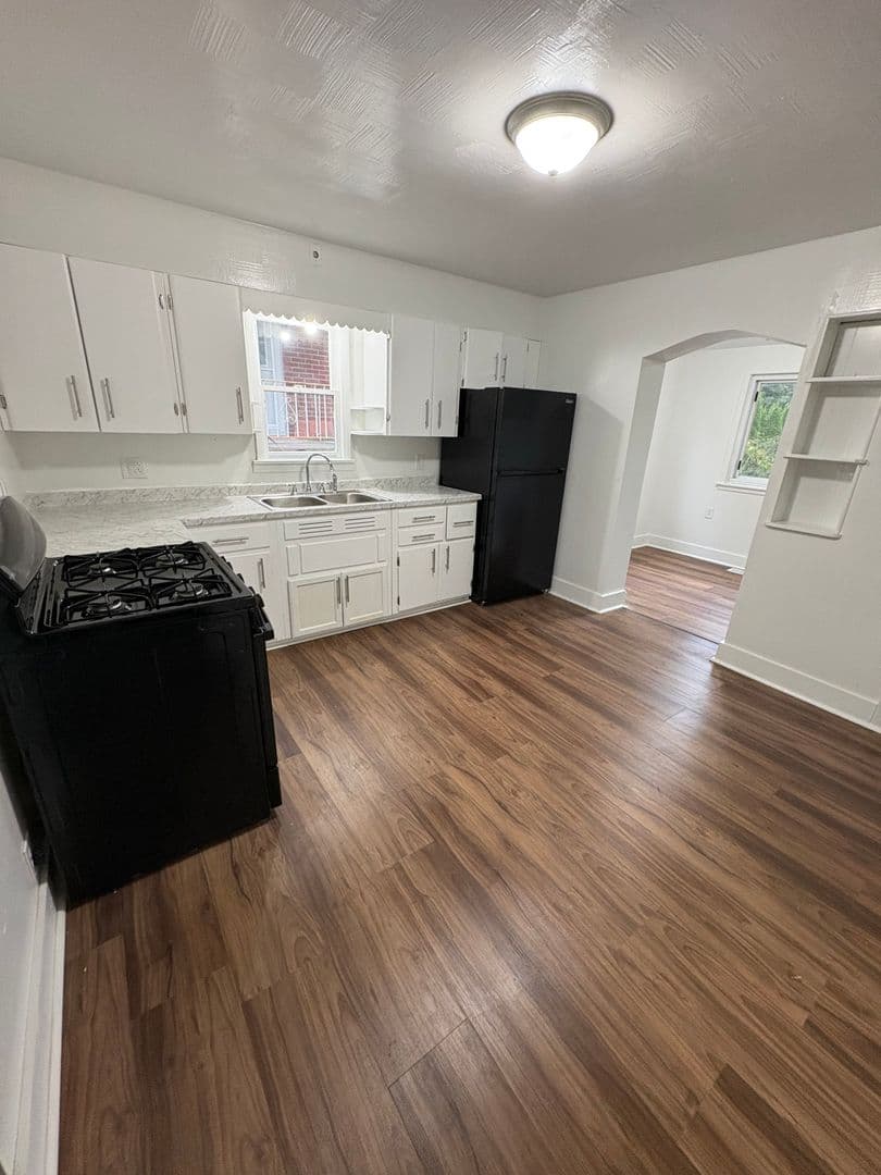 Clairton House: 1304 Decker St