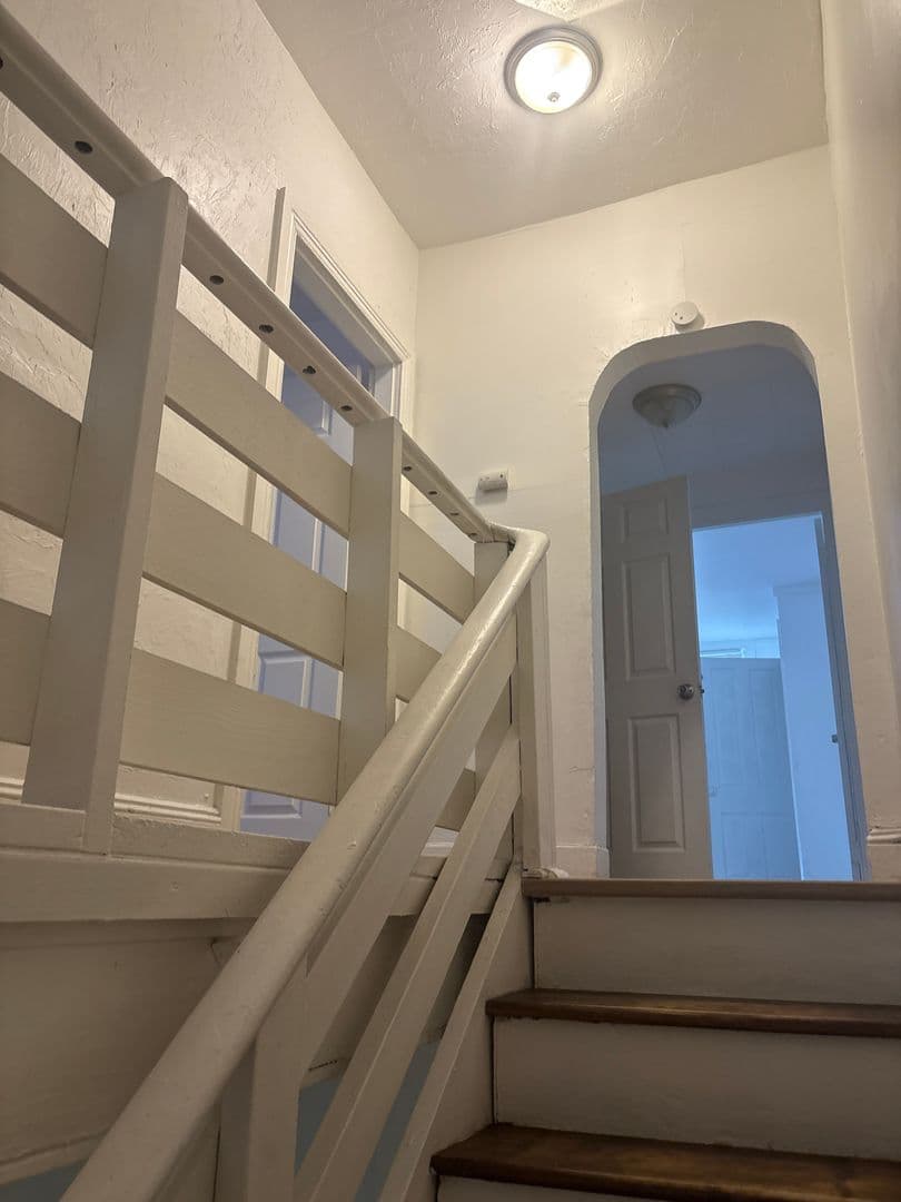 York House: 346 E King St