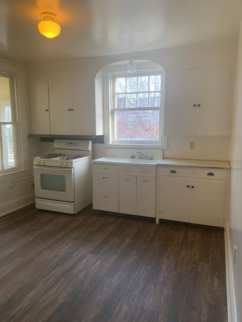 York House: 734 W King St 2nd Fl
