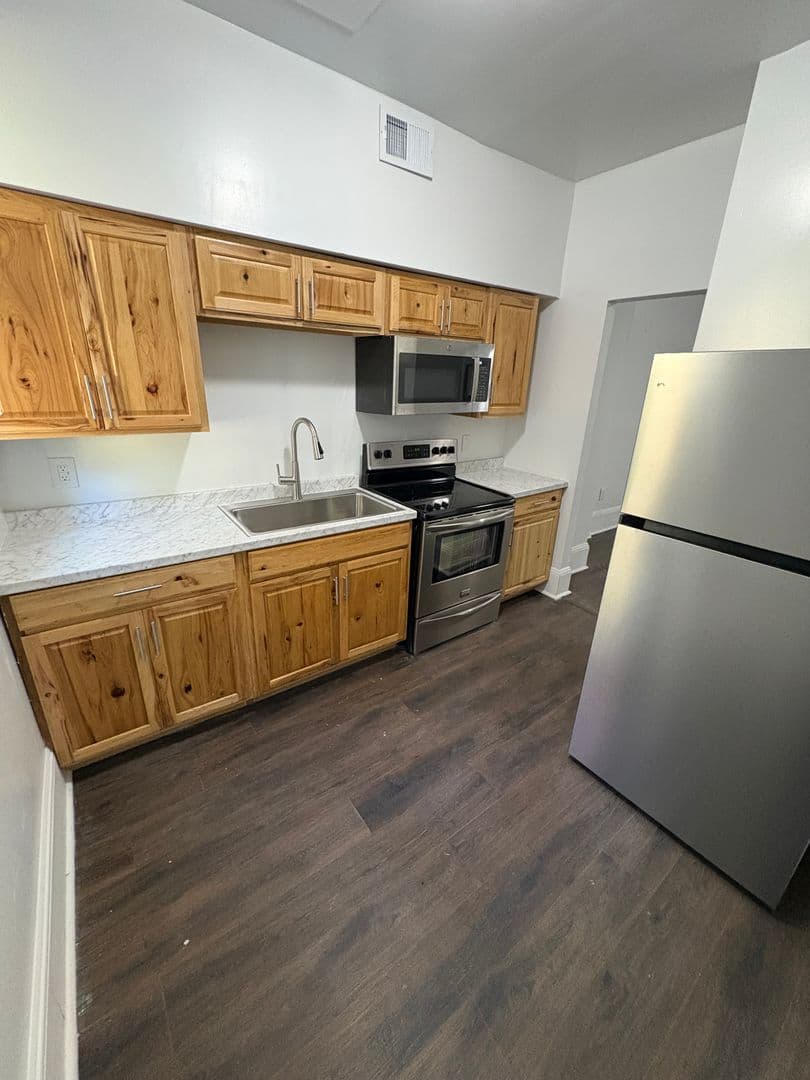 Pittsburgh House: 1317 LABELLE AVE(Grid Investments, LLC)