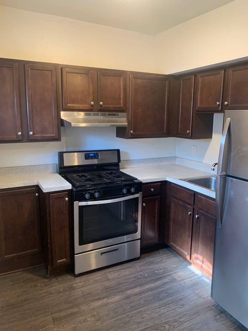 York House: 232 E King St Apt 2