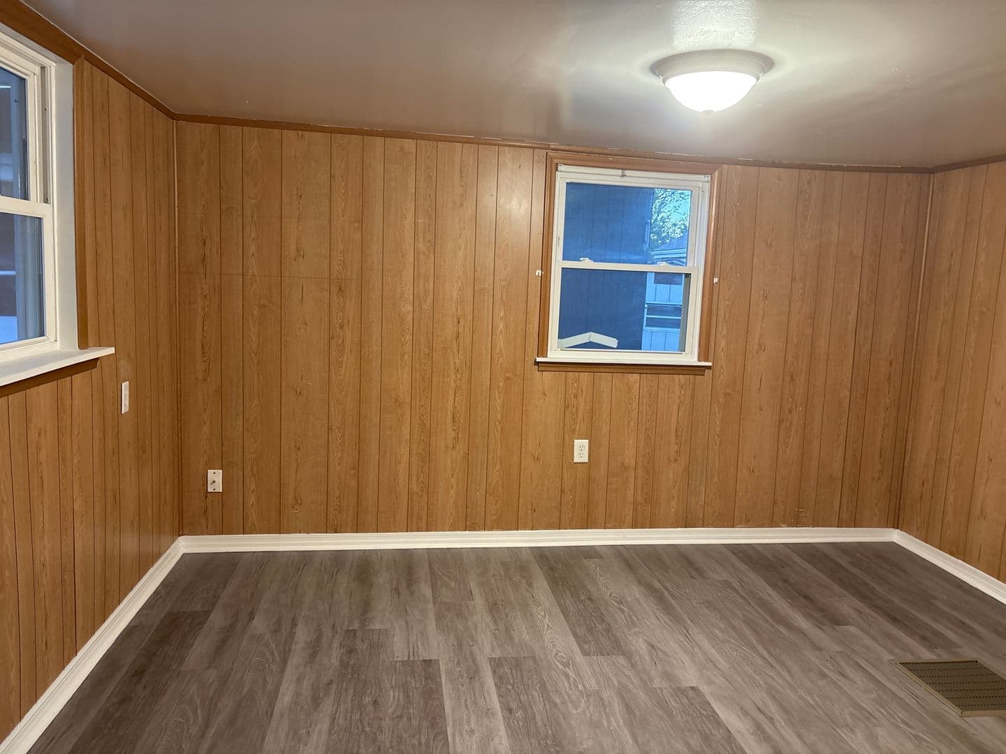 Enola House: 1609 High St