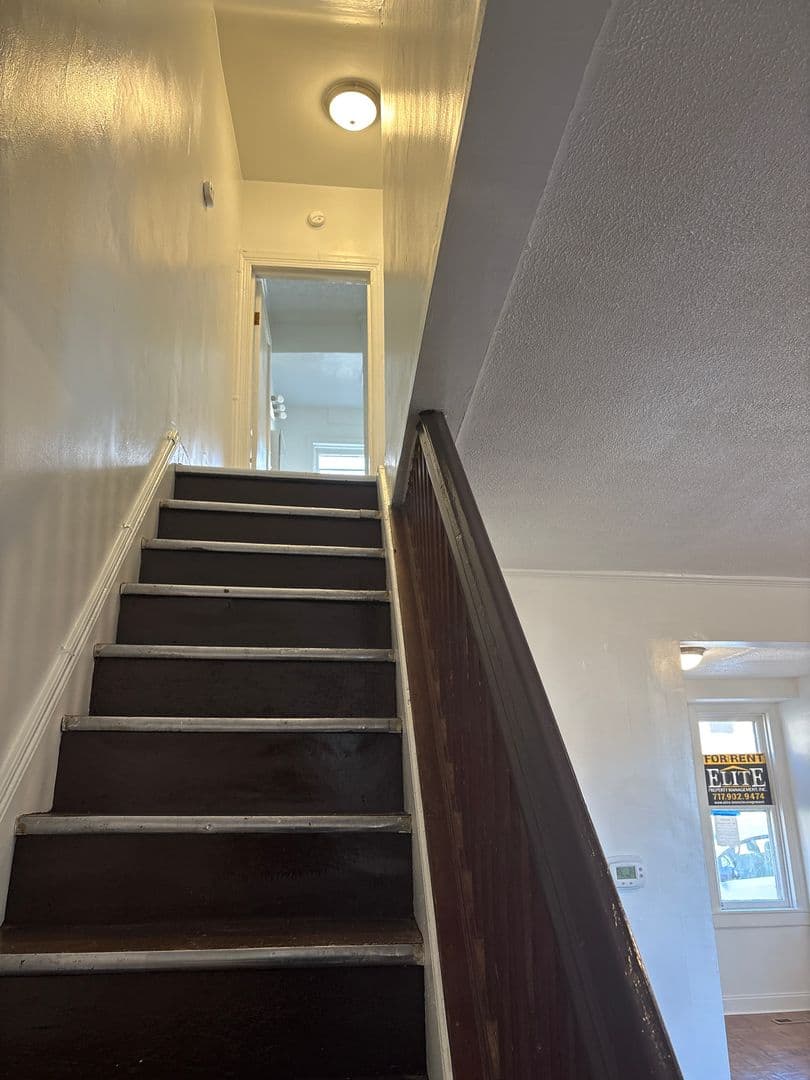 York House: 624 E Philadelphia Street