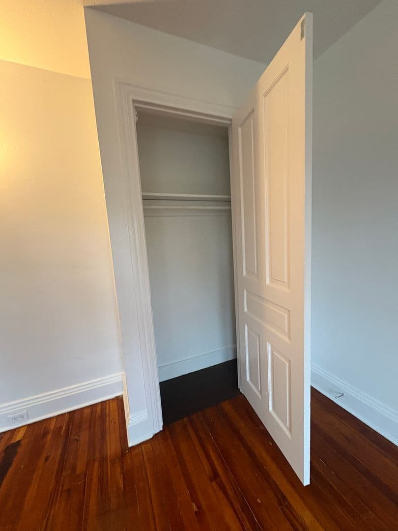York House: 618 W Princess St,