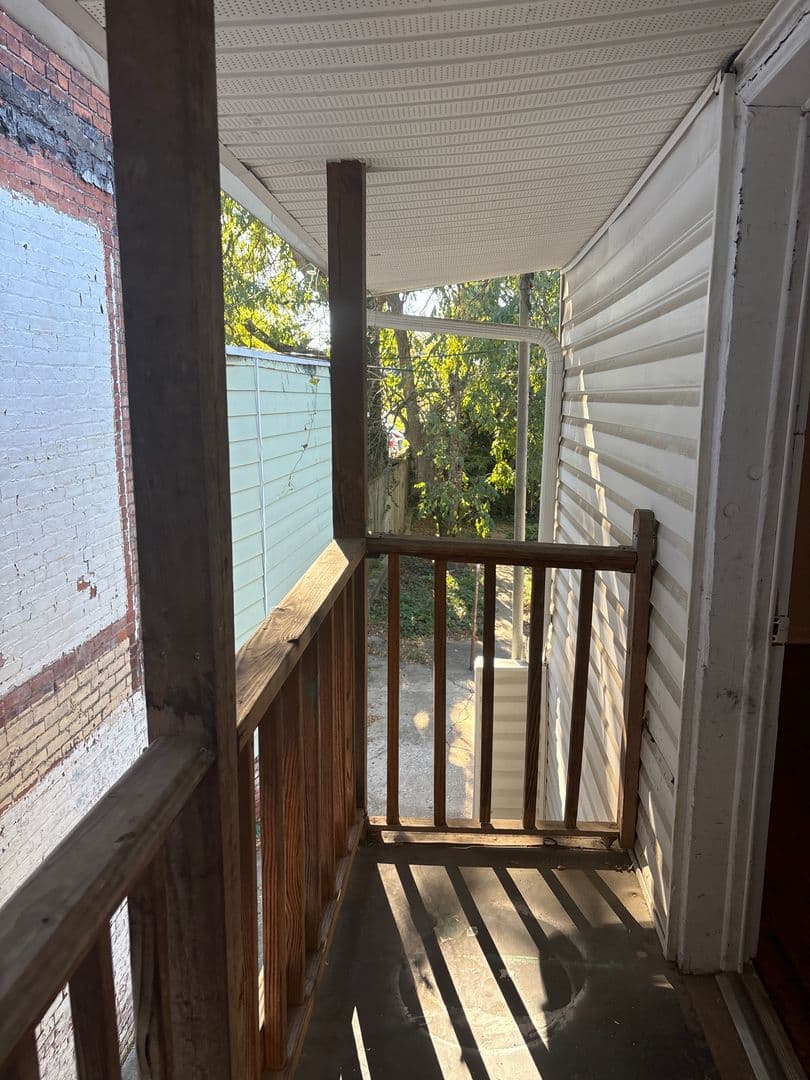 York House: 140 E College Ave,