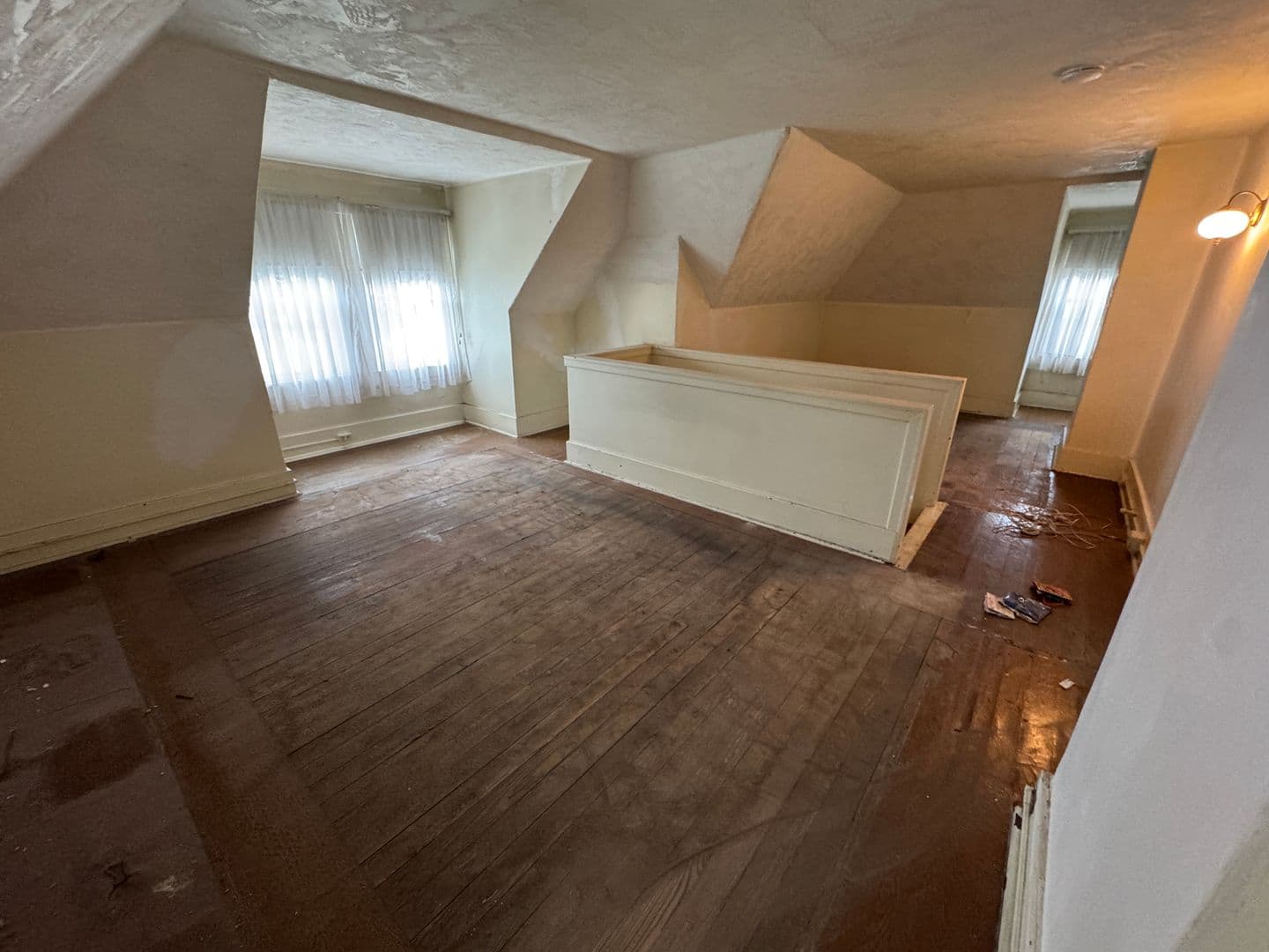 Pittsburgh House: 1123 Lowery St